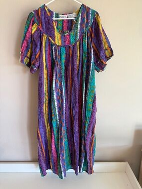 Vintage Phases Cotton Muumuu Dress e Multi Color Stripe Boho Loungewear India
